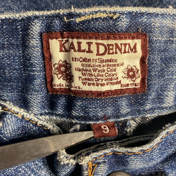 Kali Denim size 9 bootcut jeans beautiful indigo denim wash - Picture 7 of 12